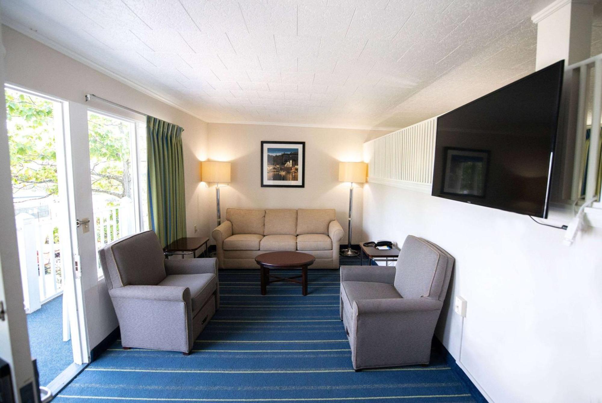 Days Inn By Wyndham בר הרבור מראה חיצוני תמונה